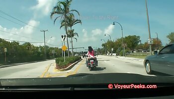 Vídeo de filme porno as brasileirinhas masturbação da ruiva de meias